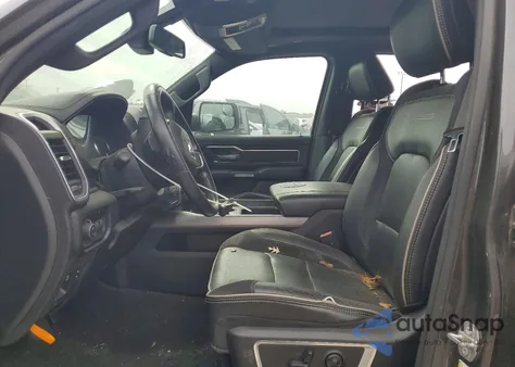 2020 Ram 1500 Laramie z USA, uszkodzony, nr VIN 1C6RREJT4LN146211